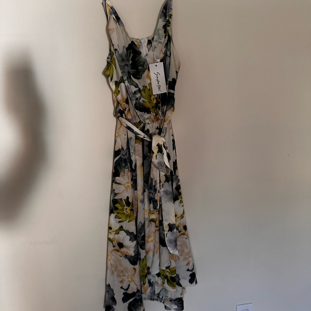 3/$30 ✨ Floral Satin Dress